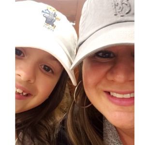 Meet your Posher, Carolina